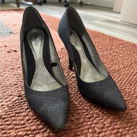 Berskha glitter/sparkly silver heels in size 37 EU - Picture 2 of 4